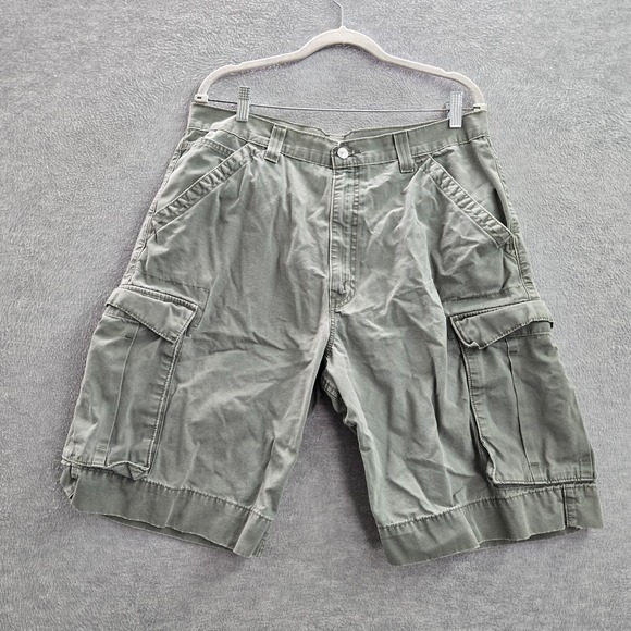 Levi's Men Shorts 36 Gray Cargo Pockets Red Tab High Rise 11 in Inseam Cotton - Picture 1 of 10